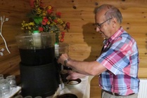 Tei-Tuvalla ruokailemassa